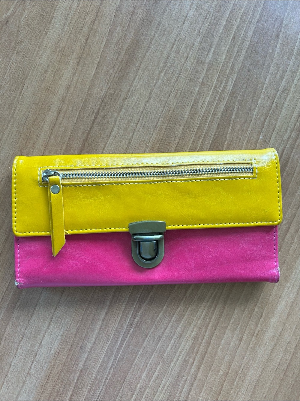 Preowned vibrant pink & yellow Bifold Leather Wallet cash coins ID’s Unbranded